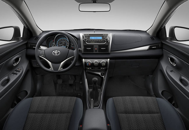 Yaris-interior-1