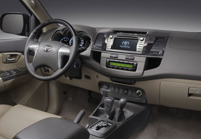 fortuner-interior-1