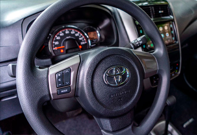 Toyota-agya-interior-2